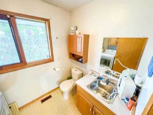 5216 51 Avenue, Valleyview, AB 