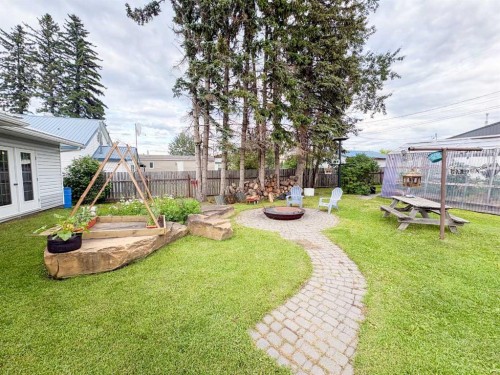 5216 51 Avenue, Valleyview, AB 