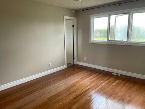 11314 113 Avenue, Fairview, AB - Indoor Photo Showing Other Room