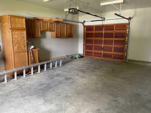 11314 113 Avenue, Fairview, AB - Indoor Photo Showing Garage