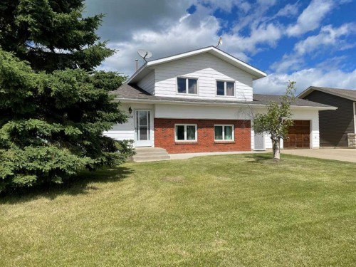 11314 113 Avenue, Fairview, AB - Outdoor
