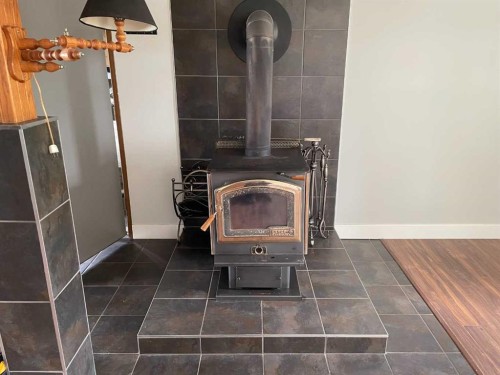 11314 113 Avenue, Fairview, AB - Indoor