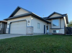 36 Pinnacle Way Grande Prairie, AB T8W 2X6
