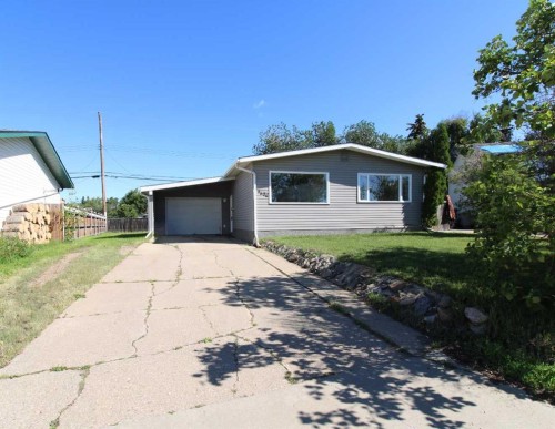 9606 115 Avenue  Grande Prairie, AB T8V 3M1