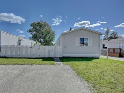 9717 121 Avenue Grande Prairie, AB T8V 7J2