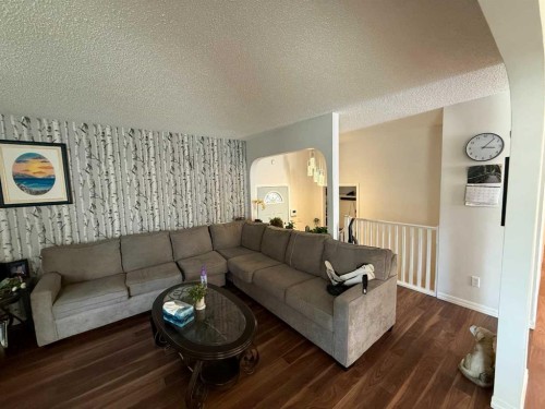 4816 51 Street, Valleyview, AB 