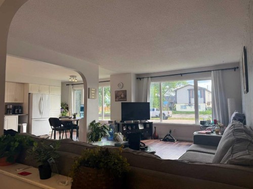 4816 51 Street, Valleyview, AB 