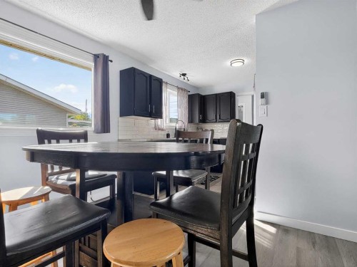 9704 94 Avenue, Wembley, AB - Indoor Photo Showing Dining Room