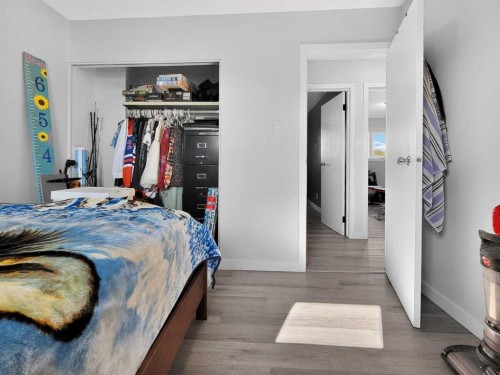 9704 94 Avenue, Wembley, AB - Indoor Photo Showing Bedroom