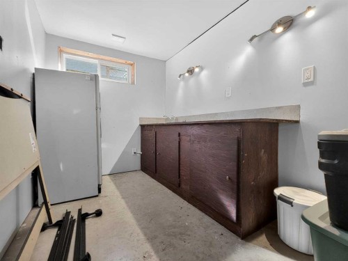 9704 94 Avenue, Wembley, AB - Indoor