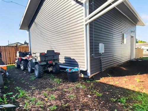 9704 94 Avenue, Wembley, AB - Outdoor
