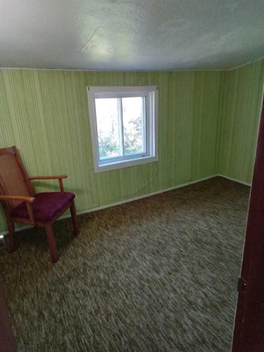 21  Peace River Avenue Peace River East, Joussard, AB 