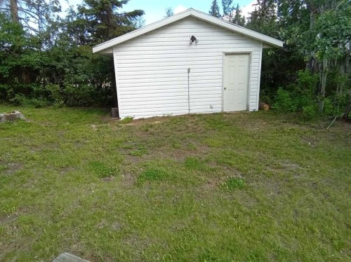 21  Peace River Avenue Peace River East, Joussard, AB 