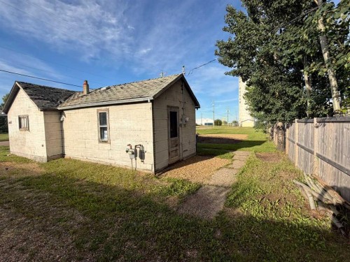 5605 49 Street, Grimshaw, AB 