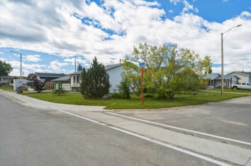 9703 95 Avenue, Wembley, AB 