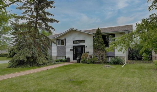 11219 92B Street  Grande Prairie, AB T8V 3G8
