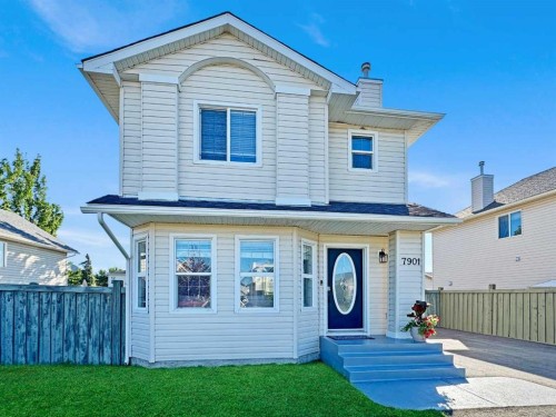 7901 Westpointe Drive  Grande Prairie, AB T8W 2T9