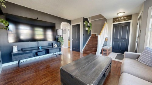 7901 Westpointe Drive, Grande Prairie, AB - Indoor Photo Showing Living Room