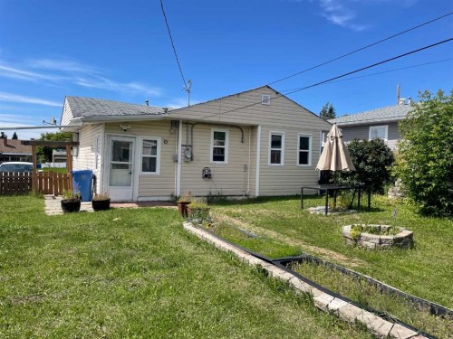 10705 111 Street, Fairview, AB 