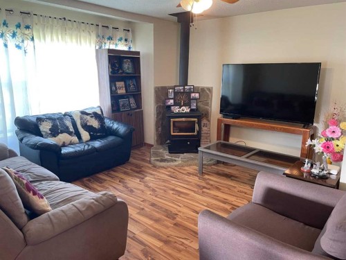 10705 111 Street, Fairview, AB 