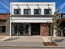 10008 100 Avenue  Grande Prairie, AB T8V 0V3