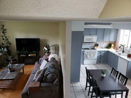 10213 106 Avenue, Fairview, AB - Indoor