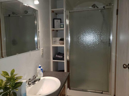 10213 106 Avenue, Fairview, AB - Indoor Photo Showing Bathroom
