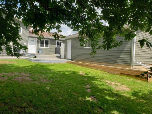 10213 106 Avenue, Fairview, AB - Outdoor