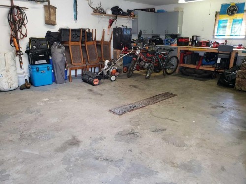 10213 106 Avenue, Fairview, AB - Indoor Photo Showing Garage