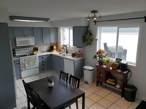 10213 106 Avenue, Fairview, AB - Indoor