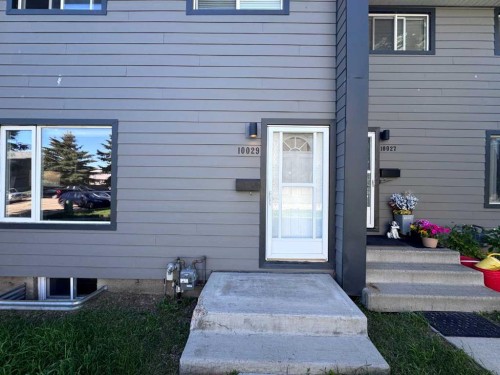 10029 80 Avenue  Grande Prairie, AB T8V 4G2