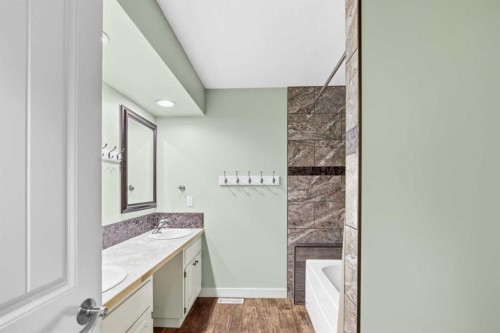 72077 Twp Rd 714A, Dimsdale, AB - Indoor Photo Showing Bathroom