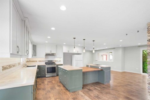 72077 Twp Rd 714A, Dimsdale, AB - Indoor Photo Showing Kitchen With Upgraded Kitchen