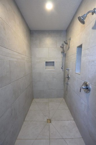 9211 95 Avenue, Wembley, AB - Indoor Photo Showing Bathroom