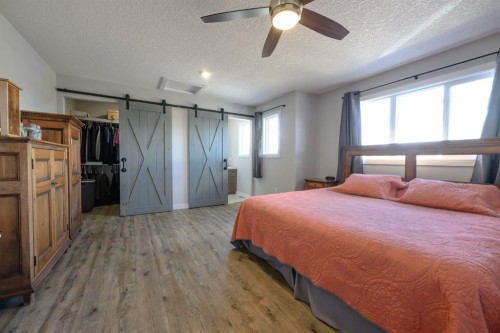 9211 95 Avenue, Wembley, AB - Indoor Photo Showing Bedroom