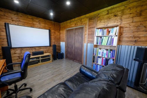 9211 95 Avenue, Wembley, AB - Indoor