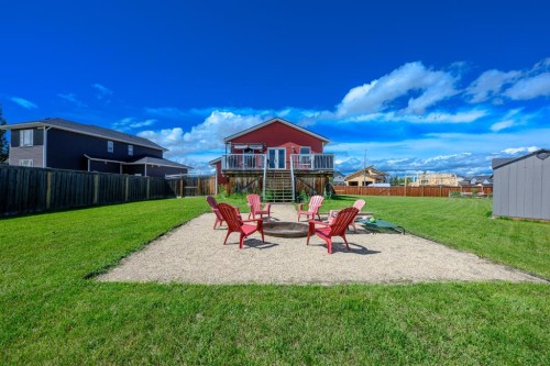 9211 95 Avenue, Wembley, AB - Outdoor With Backyard