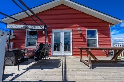 9211 95 Avenue, Wembley, AB - Outdoor With Deck Patio Veranda With Exterior