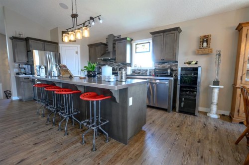 9211 95 Avenue, Wembley, AB - Indoor Photo Showing Kitchen