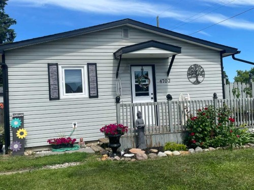 4702 48 Avenue, Grimshaw, AB - Outdoor