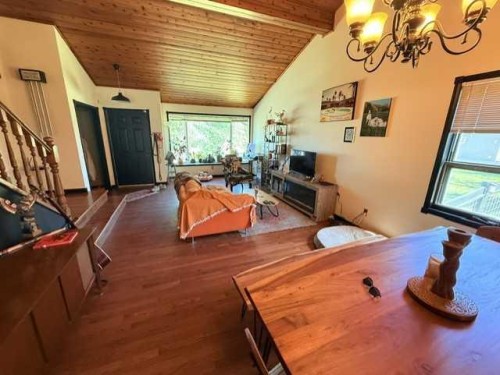 8801 101 Avenue, Peace River, AB - Indoor Photo Showing Other Room
