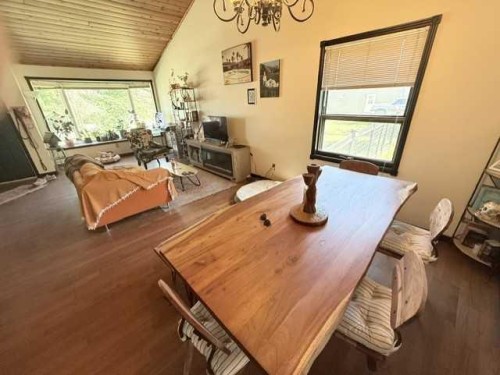 8801 101 Avenue, Peace River, AB - Indoor Photo Showing Other Room