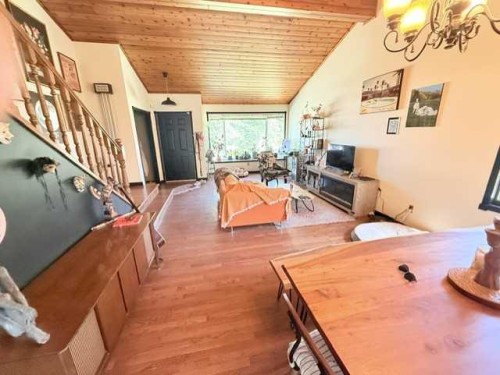 8801 101 Avenue, Peace River, AB - Indoor Photo Showing Other Room