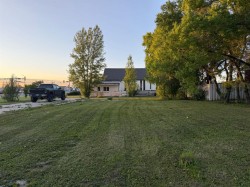 9932 107 Avenue  Grande Prairie, AB T8V 1L5