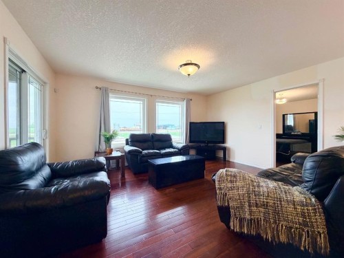 4611 44 Street, Rycroft, AB - Indoor Photo Showing Living Room