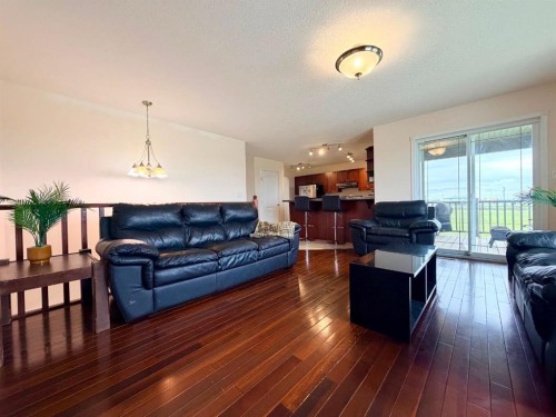 4611 44 Street, Rycroft, AB - Indoor Photo Showing Living Room