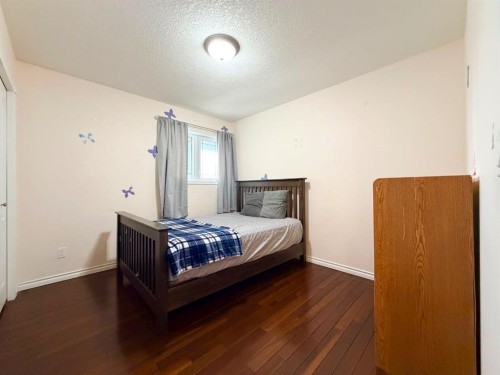 4611 44 Street, Rycroft, AB - Indoor Photo Showing Bedroom