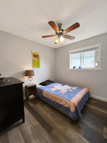 4408 56Th Avenue, High Prairie, AB - Indoor Photo Showing Bedroom