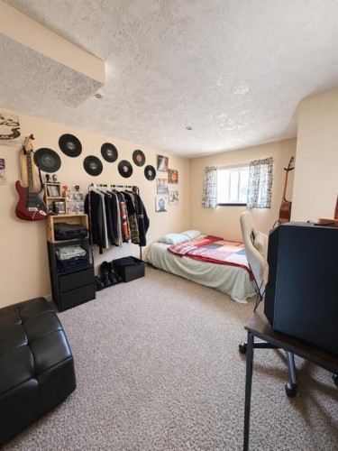 4408 56Th Avenue, High Prairie, AB - Indoor Photo Showing Bedroom