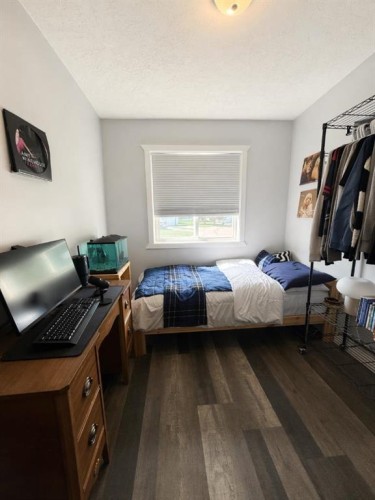 4408 56Th Avenue, High Prairie, AB - Indoor Photo Showing Bedroom
